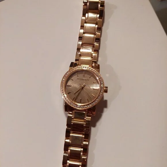 BURBERRY Diamond Rose Gold Watch - NEW! - Picture 9 of 16